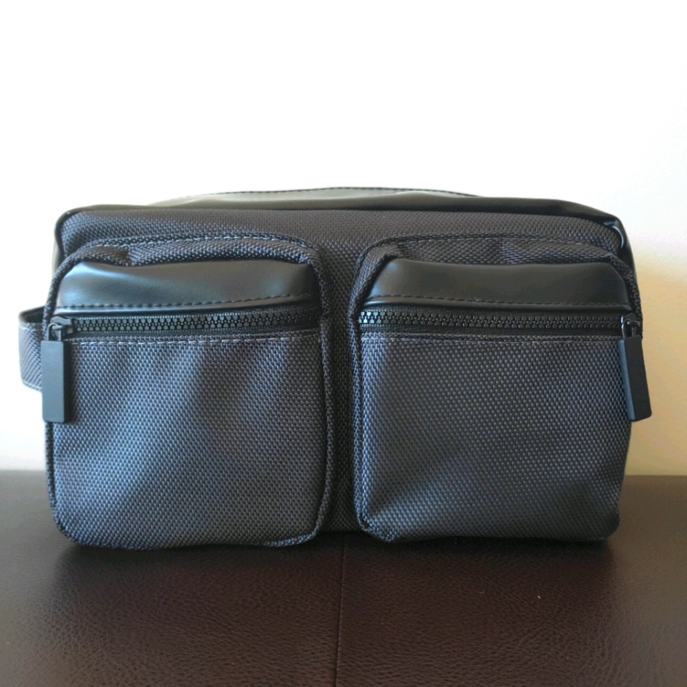 Paco Rabanne Invictus Toiletry Bag